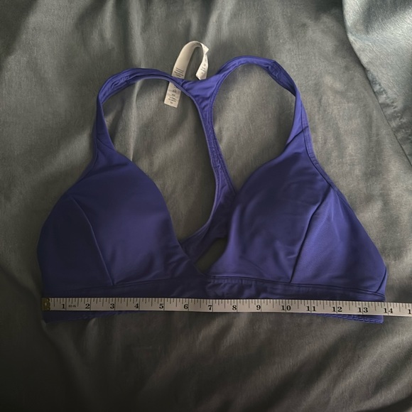 Lululemon sports bra - Picture 1 of 3